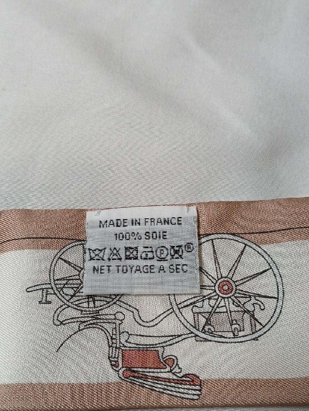 Hermès Les Voitures Nouvelles Silk Twilly Scarf - Picture 5 of 6